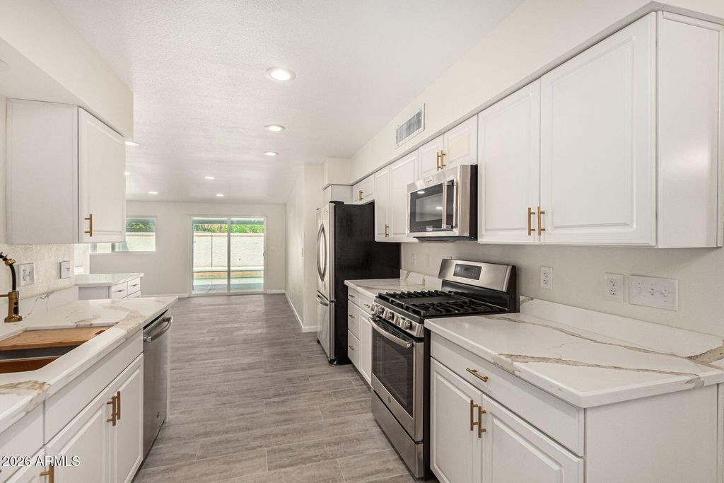 3756 E ACOMA Drive, Phoenix, AZ 85032 — photo 4
