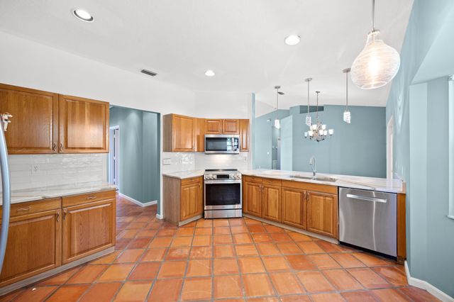 105 Monterey Way, Royal Palm Beach, FL 33411