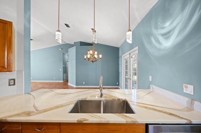 105 Monterey Way, Royal Palm Beach, FL 33411