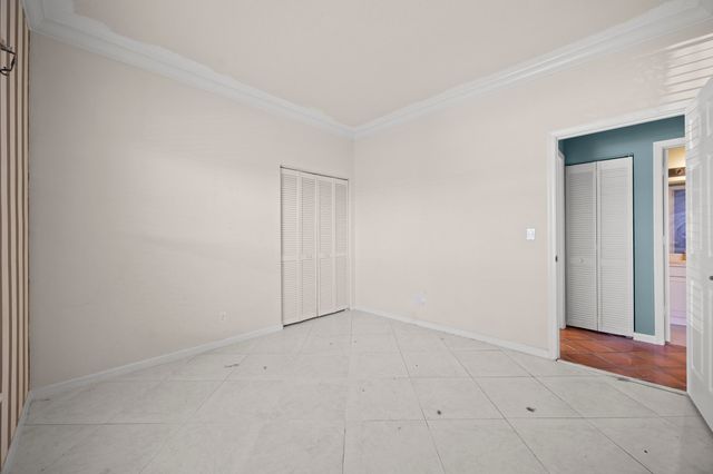 105 Monterey Way, Royal Palm Beach, FL 33411