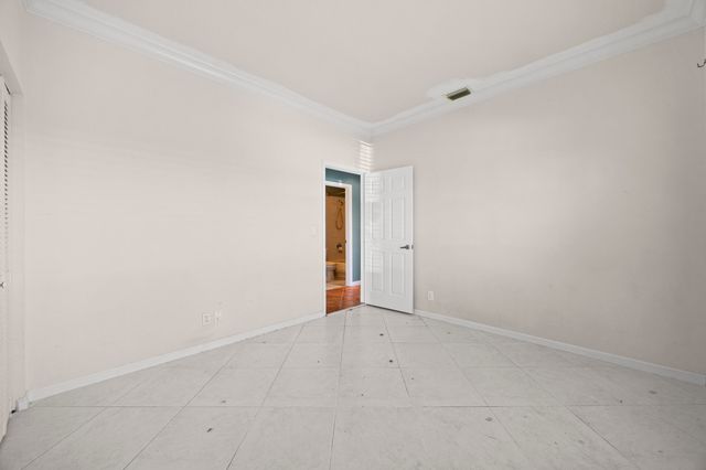 105 Monterey Way, Royal Palm Beach, FL 33411