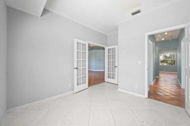 105 Monterey Way, Royal Palm Beach, FL 33411