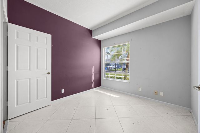 105 Monterey Way, Royal Palm Beach, FL 33411