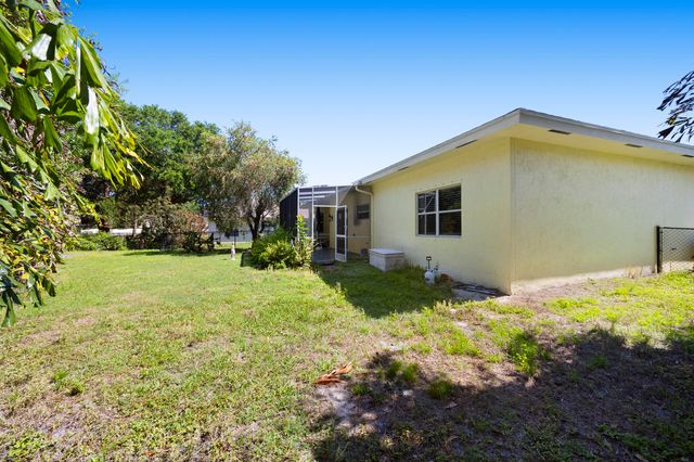 105 Monterey Way, Royal Palm Beach, FL 33411