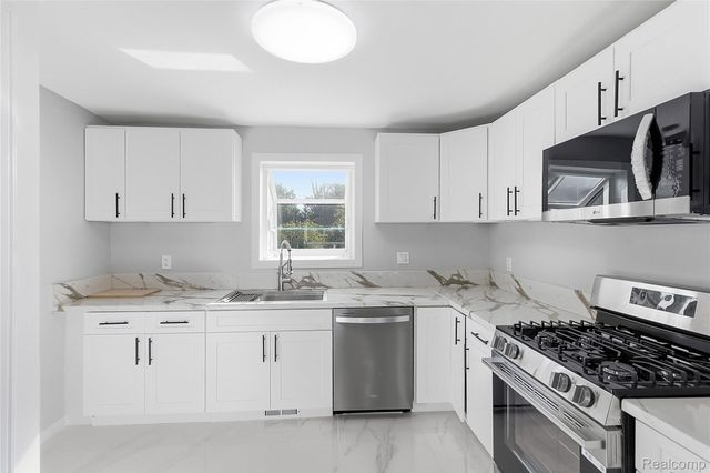 3441 John Daly Street, Inkster, MI 48141