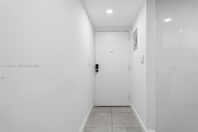 469 N Pine Island Rd B302, Plantation, FL 33324