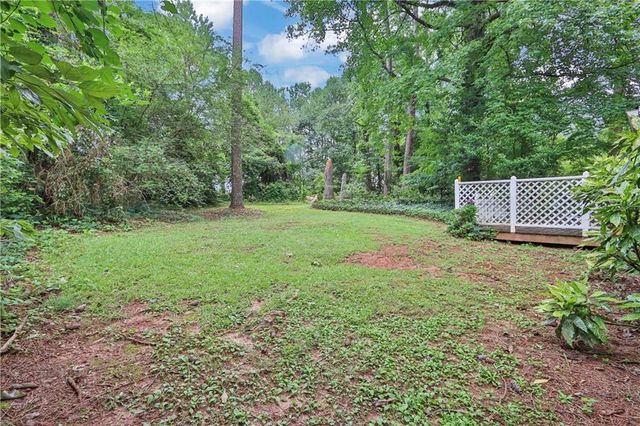 5281 Enchanted Cove SW, Lilburn, GA 30047