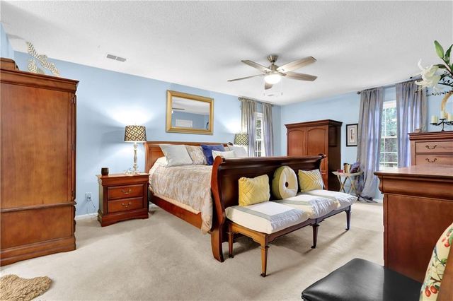 5281 Enchanted Cove SW, Lilburn, GA 30047