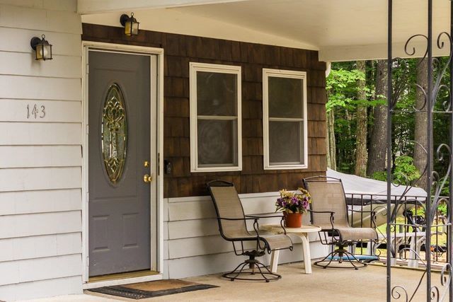 143 Long Hill Road, Dover, NH 03820