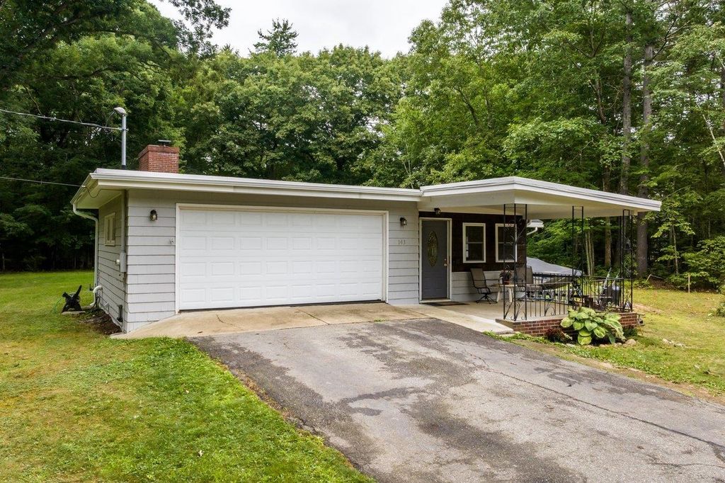 143 Long Hill Road, Dover, NH 03820