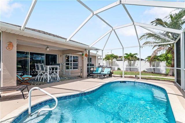 152 Nicholas PKWY E, Cape Coral, FL 33990