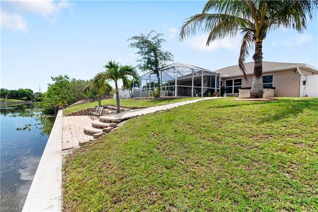 152 Nicholas PKWY E, Cape Coral, FL 33990