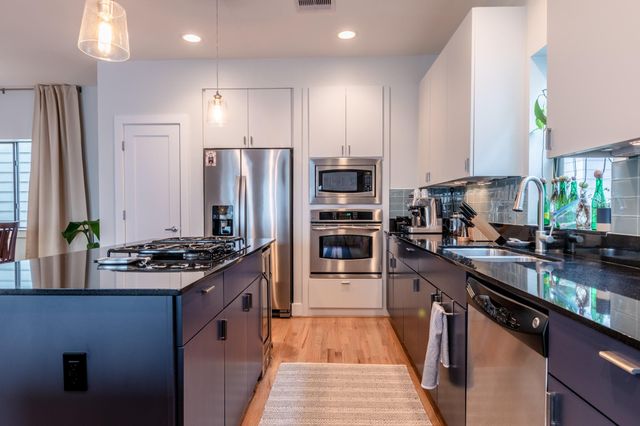 4104 Spencer Street B, Houston, TX 77007