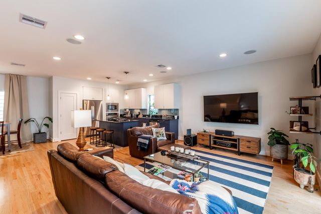 4104 Spencer Street B, Houston, TX 77007