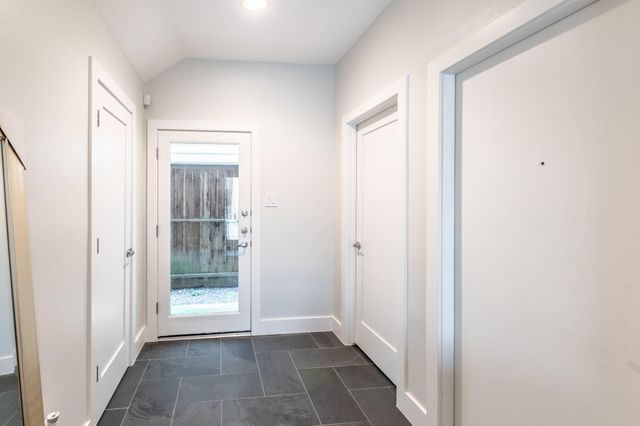 4104 Spencer Street B, Houston, TX 77007