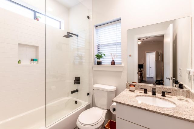 4104 Spencer Street B, Houston, TX 77007