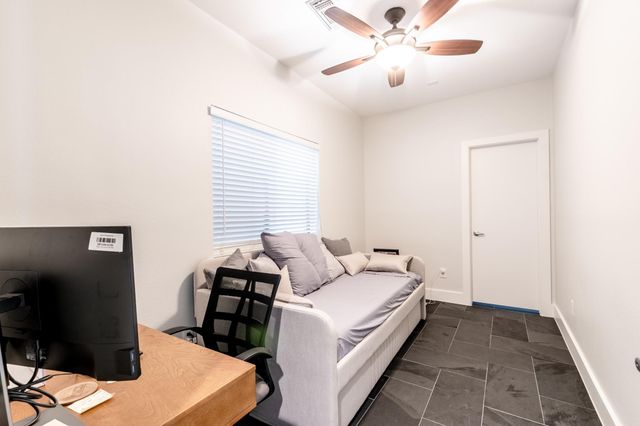 4104 Spencer Street B, Houston, TX 77007