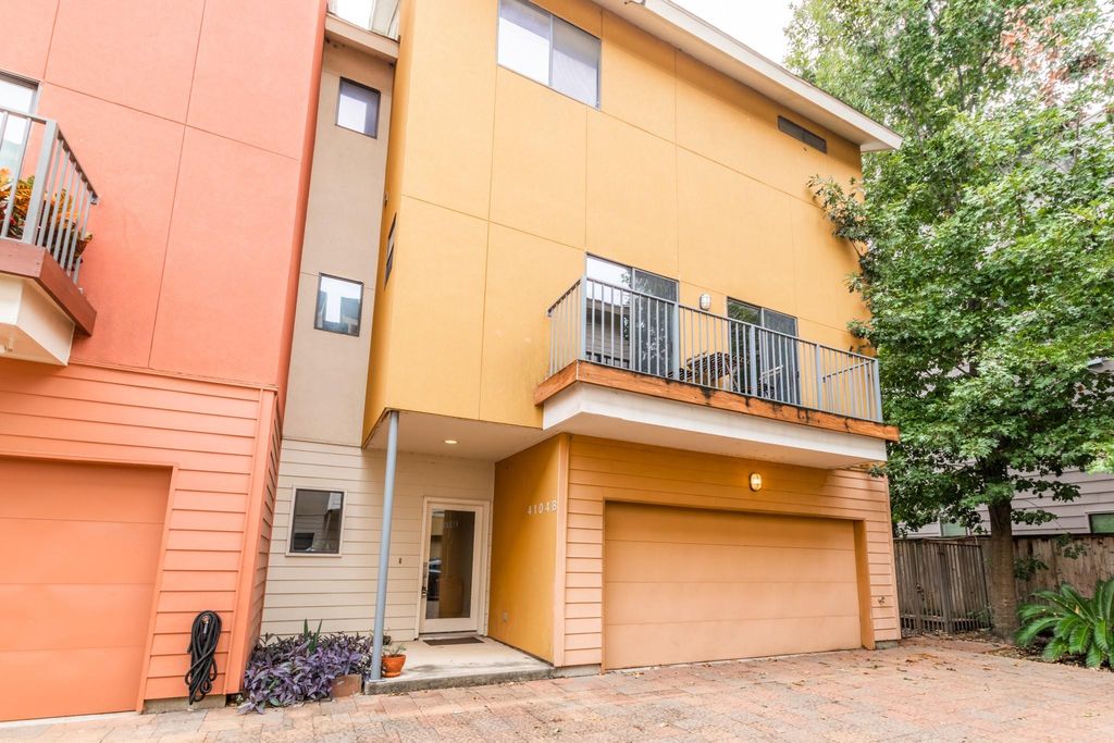 4104 Spencer Street B, Houston, TX 77007