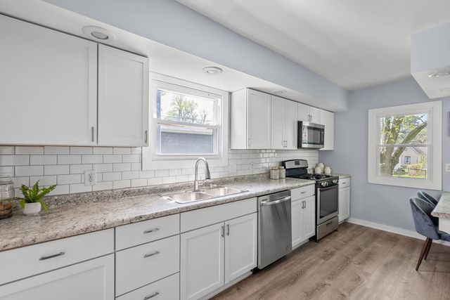 1410 25th Street, Rock Island, IL 61201