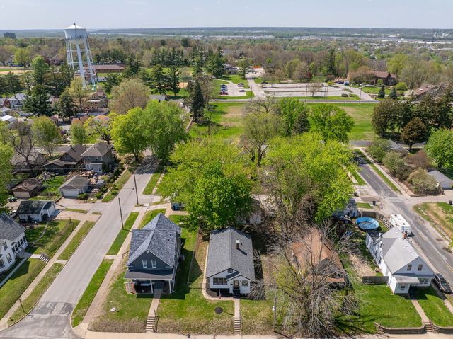1410 25th Street, Rock Island, IL 61201