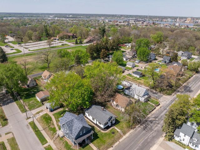 1410 25th Street, Rock Island, IL 61201