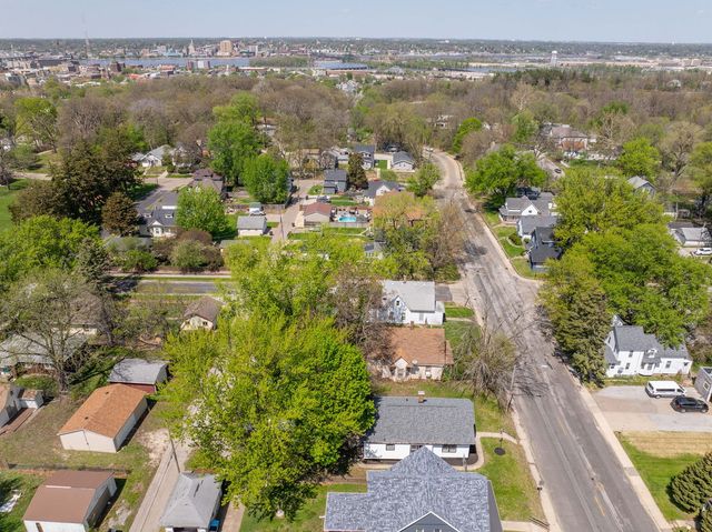 1410 25th Street, Rock Island, IL 61201
