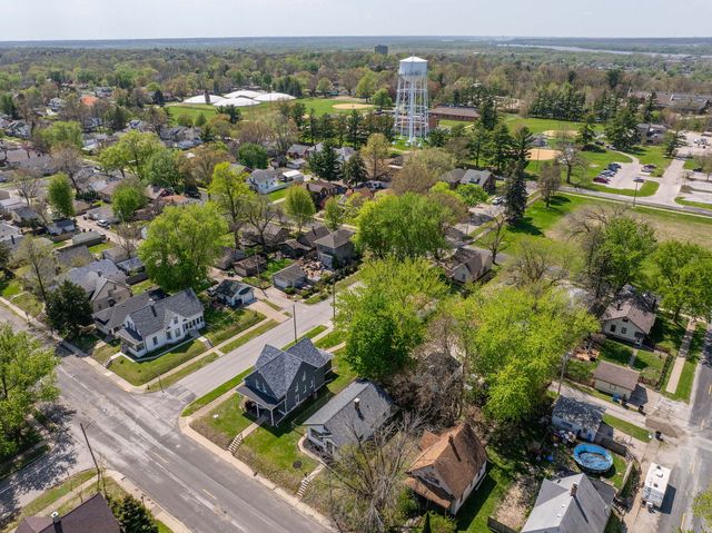 1410 25th Street, Rock Island, IL 61201