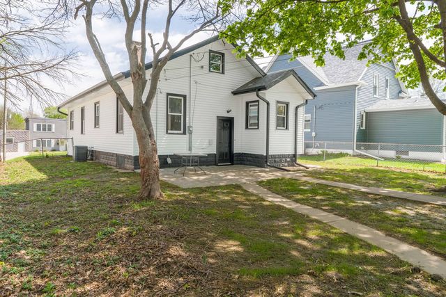 1410 25th Street, Rock Island, IL 61201