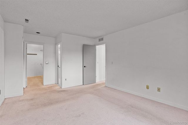 7147 Elmhurst, West Bloomfield Charter Township, MI 48322