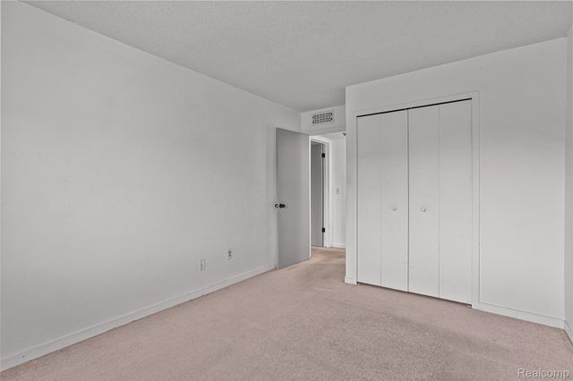 7147 Elmhurst, West Bloomfield Charter Township, MI 48322