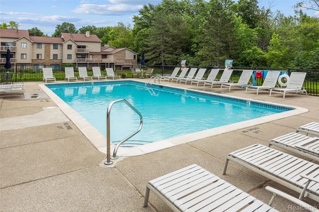 7147 Elmhurst, West Bloomfield Charter Township, MI 48322