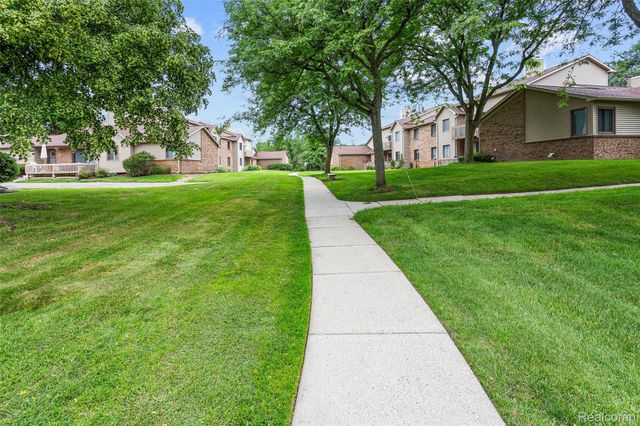 7147 Elmhurst, West Bloomfield Charter Township, MI 48322