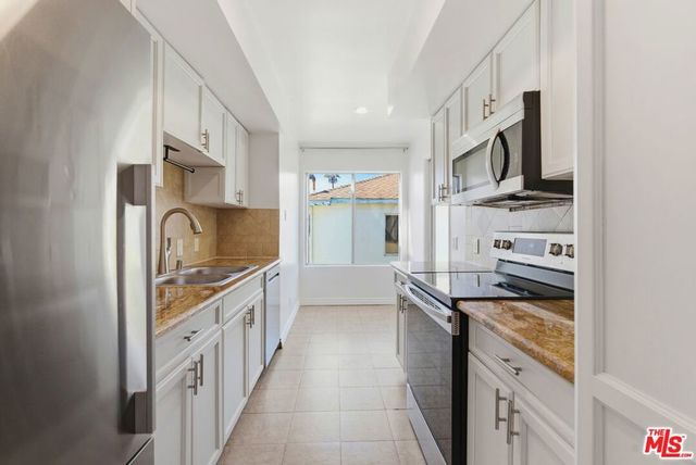 1230 Princeton Street 9, Santa Monica, CA 90404