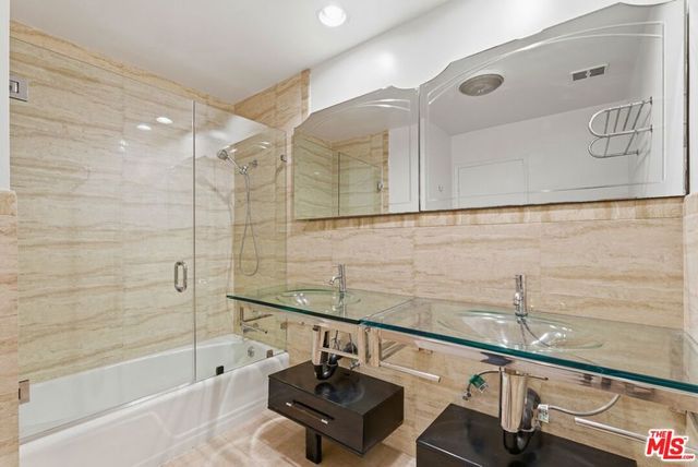 1230 Princeton Street 9, Santa Monica, CA 90404