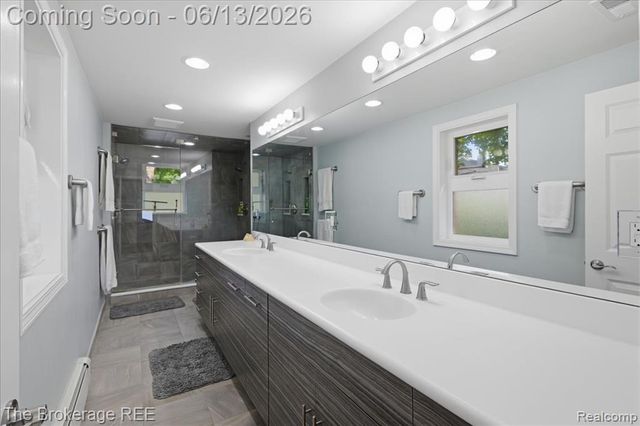 261 Reymont Road, Waterford, MI 48327