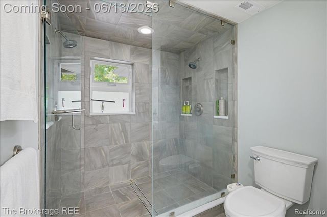 261 Reymont Road, Waterford, MI 48327