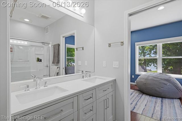 261 Reymont Road, Waterford, MI 48327