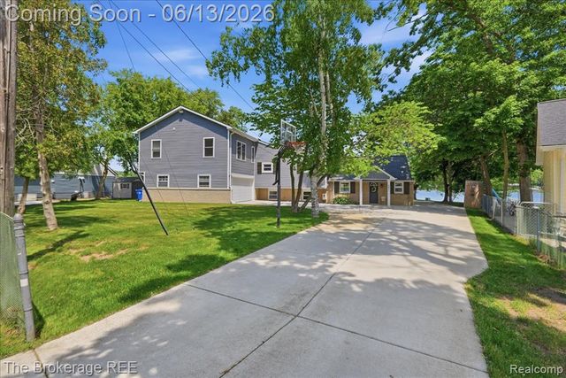 261 Reymont Road, Waterford, MI 48327