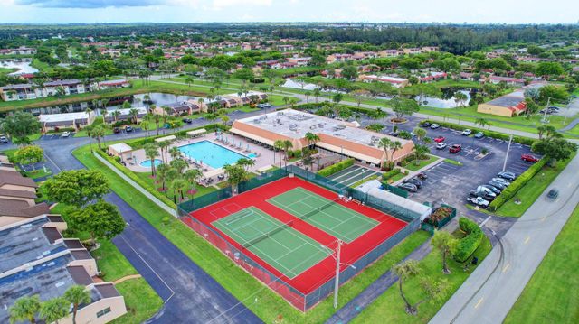 154 Lake Meryl Drive Unit 255, West Palm Beach, FL 33411