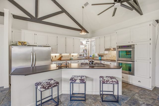 1015 County Road 134, Stephenville, TX 76401