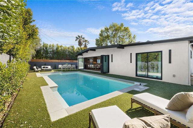 5900 Ostrom, Encino, CA 91316
