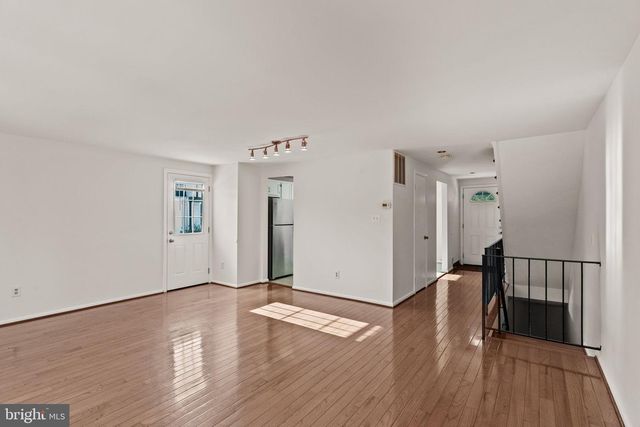 14428 BLACK HORSE CT, Centreville, VA 20120