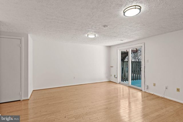 14428 BLACK HORSE CT, Centreville, VA 20120