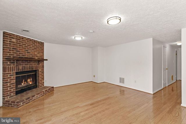 14428 BLACK HORSE CT, Centreville, VA 20120