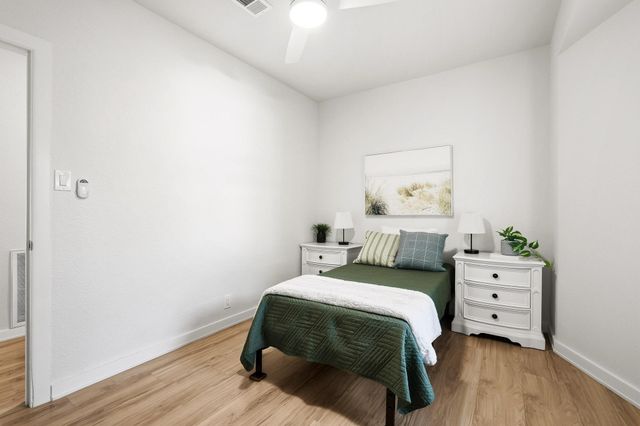 537 E Sears Street, Denison, TX 75021