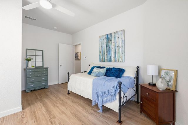 537 E Sears Street, Denison, TX 75021