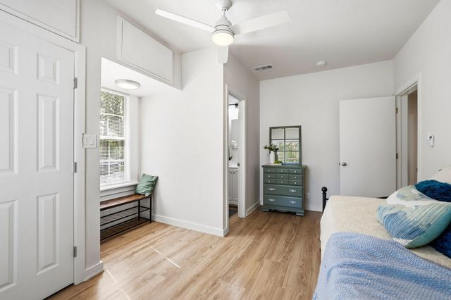 537 E Sears Street, Denison, TX 75021