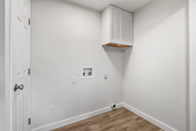 537 E Sears Street, Denison, TX 75021