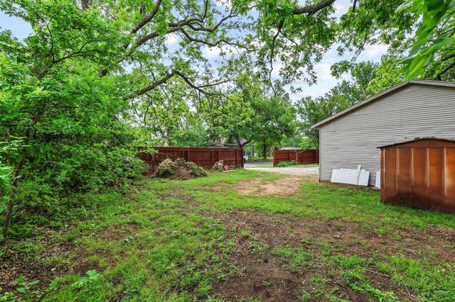 537 E Sears Street, Denison, TX 75021
