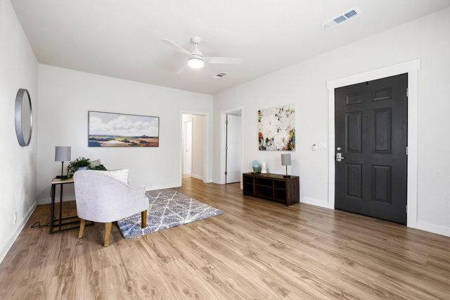 537 E Sears Street, Denison, TX 75021